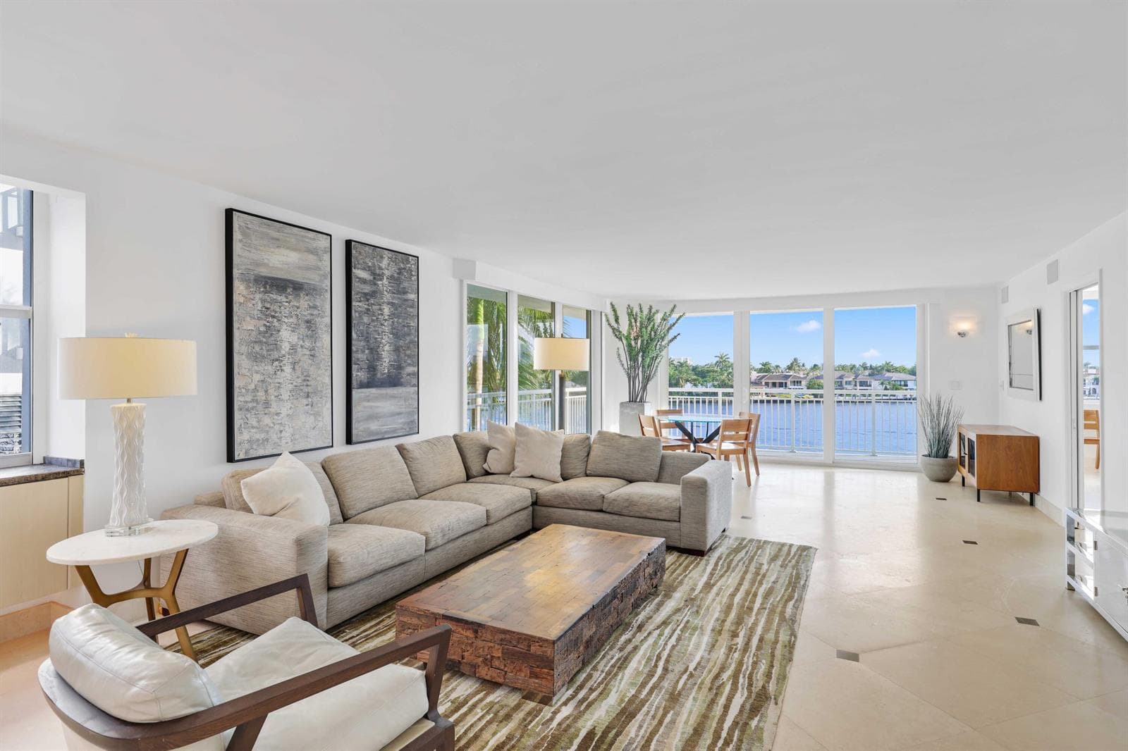 511 Bayshore Drive 401 photo 8