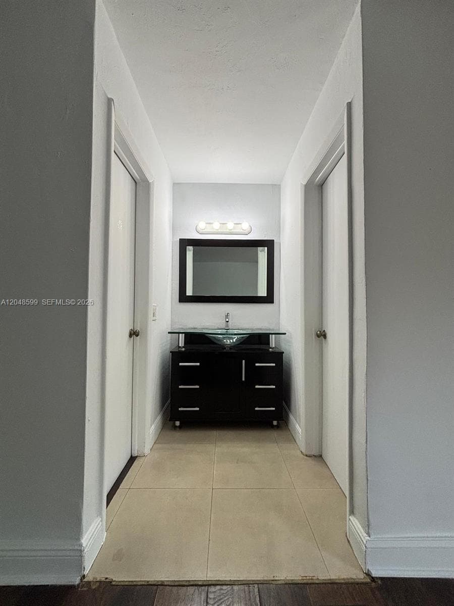1860 Venice Park Dr 110 photo 6
