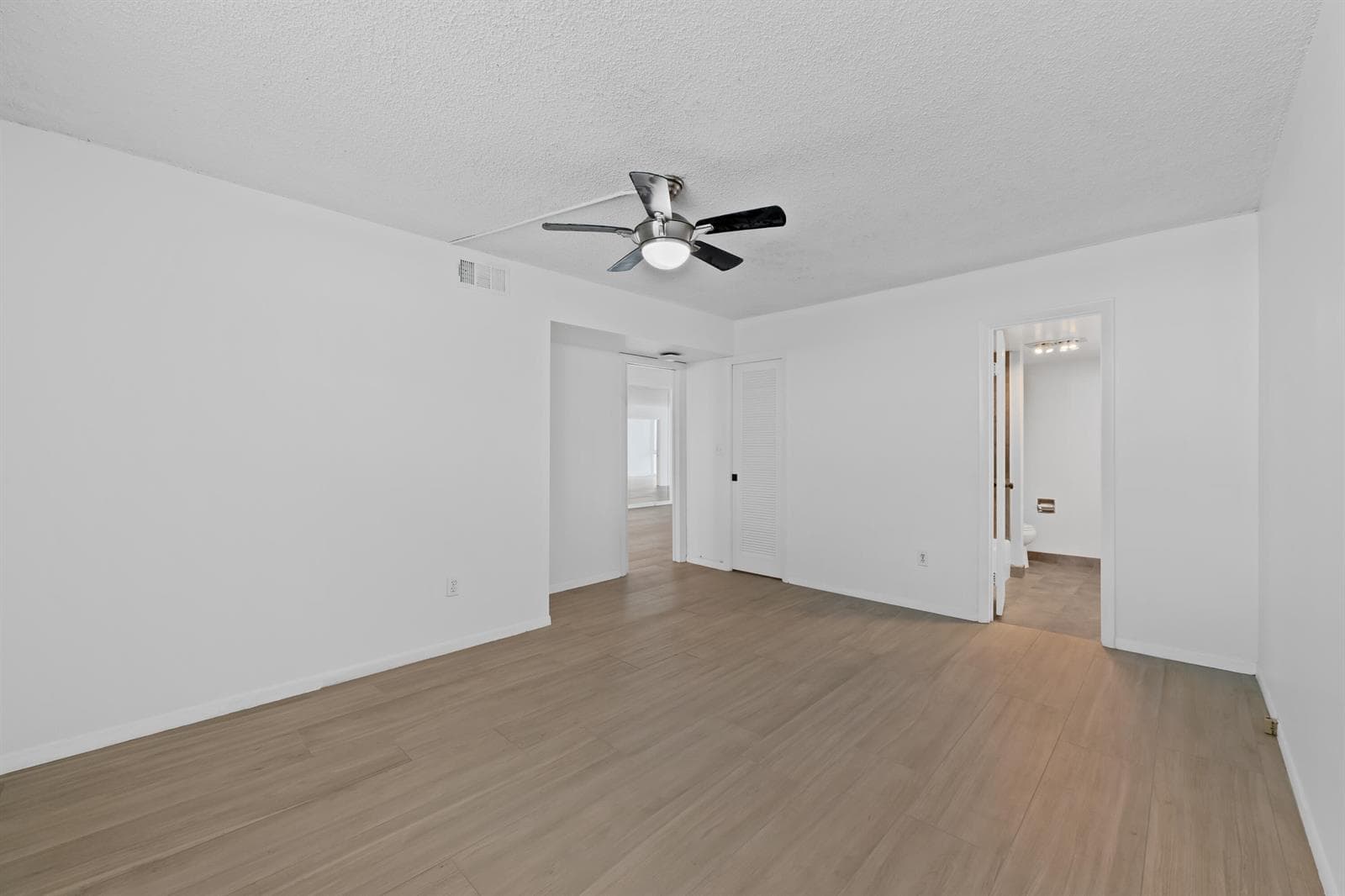 3100 NE 49th Street 1109 photo 17