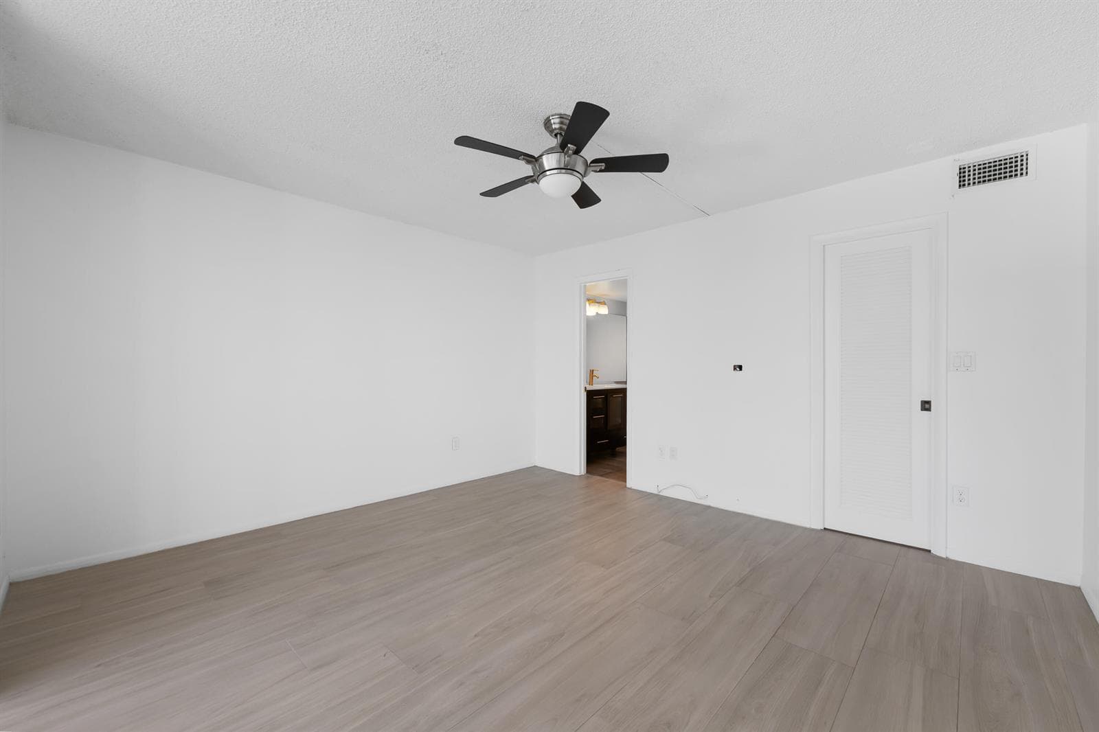 3100 NE 49th Street 1109 photo 20