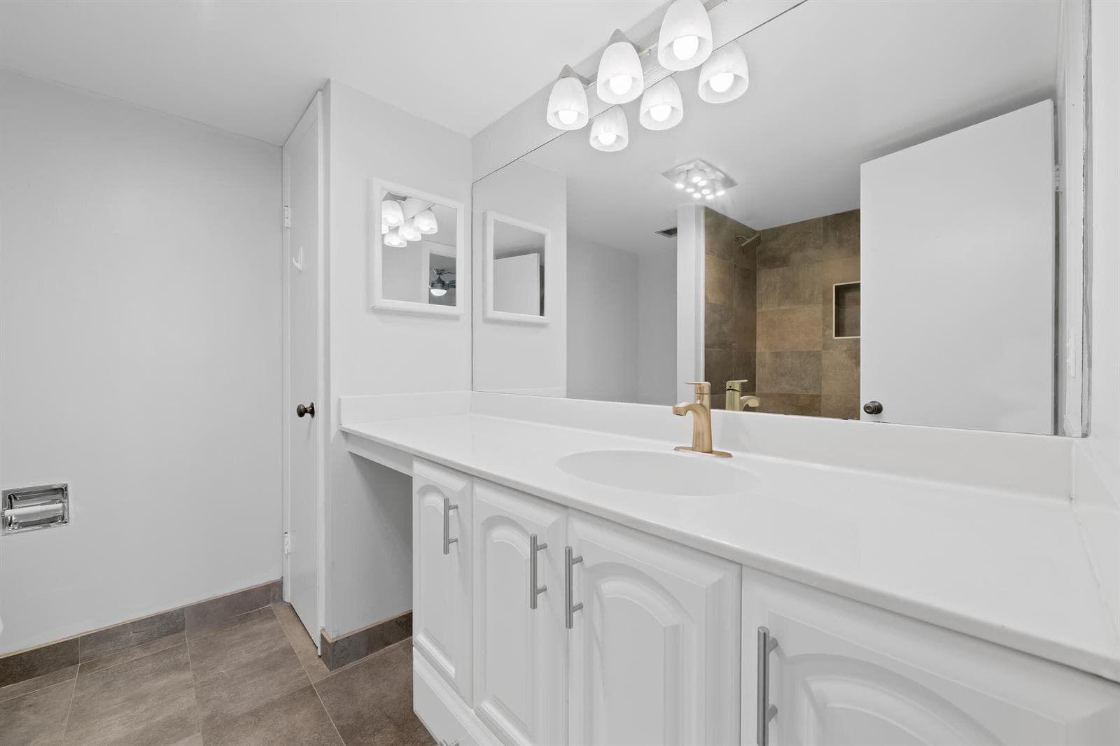 3100 NE 49th Street 1109 photo 18