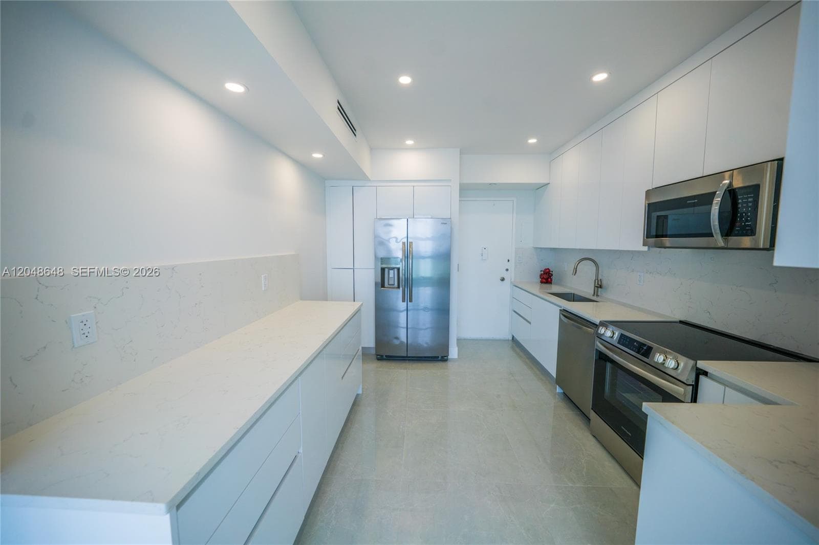 5055 Collins Ave 14H photo 21