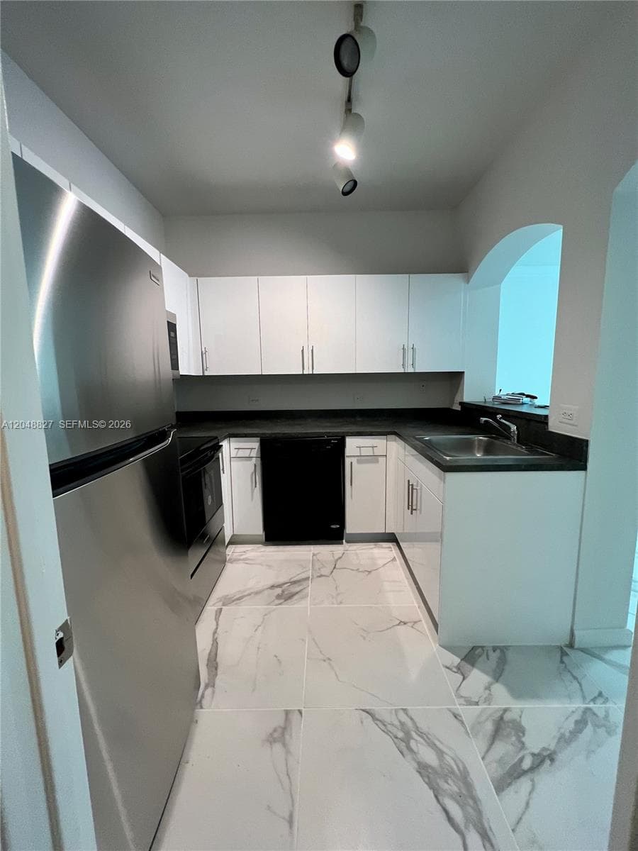 9172 Collins Ave 214 photo 4