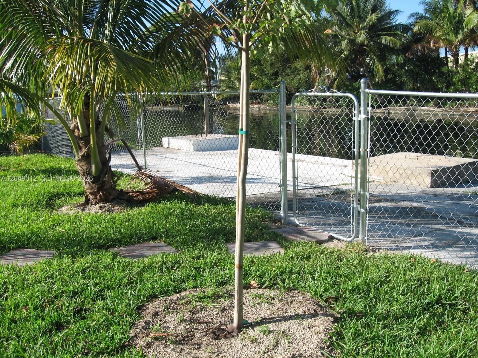 136 NW 14th Way . photo 6