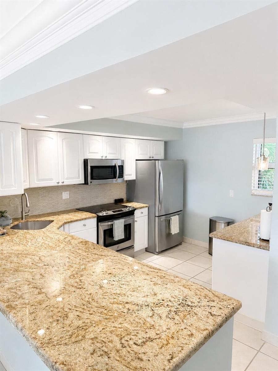 3111 NE 51st Street 301c photo 7