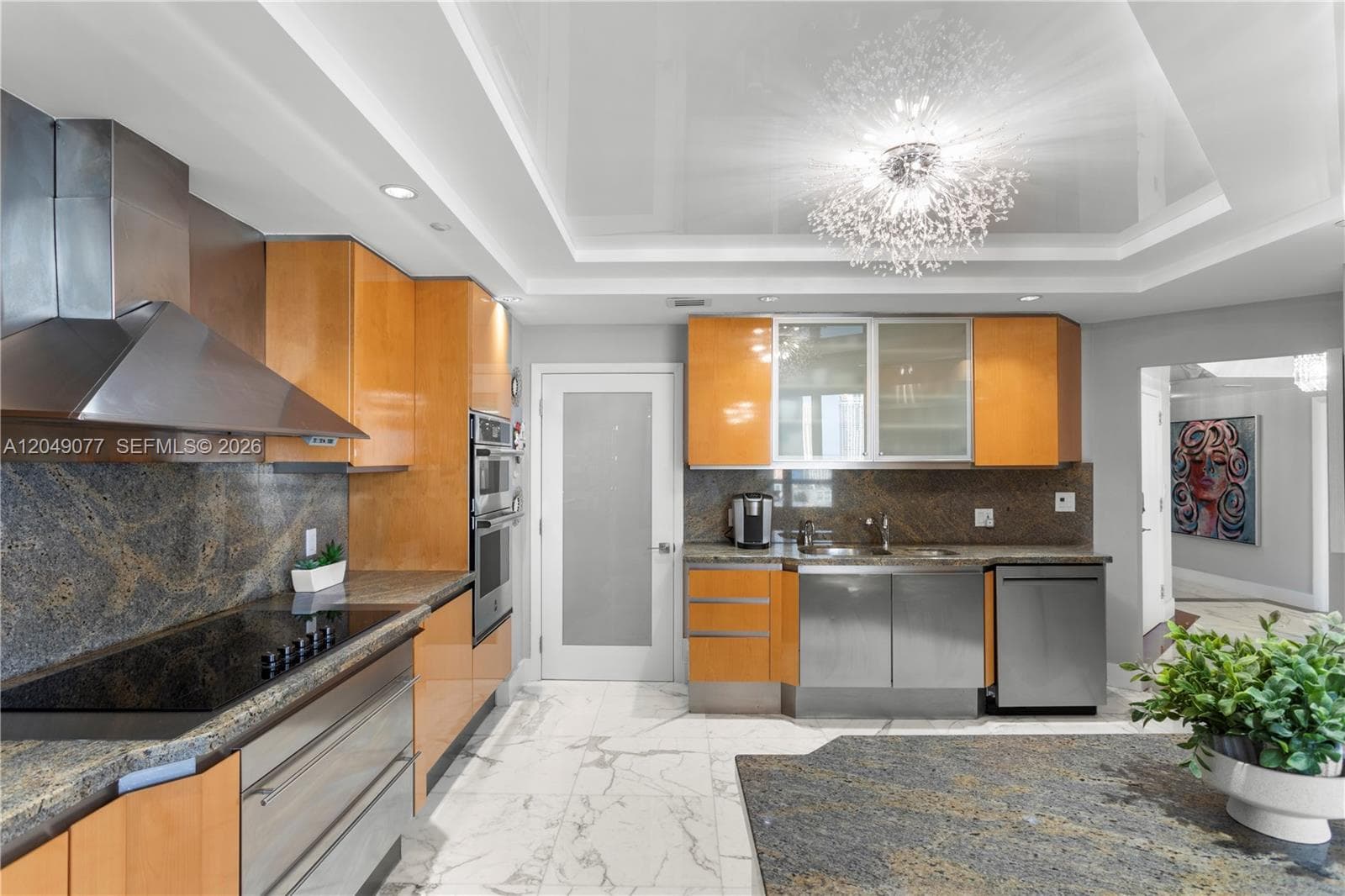 2600 Island Blvd 2603 photo 16