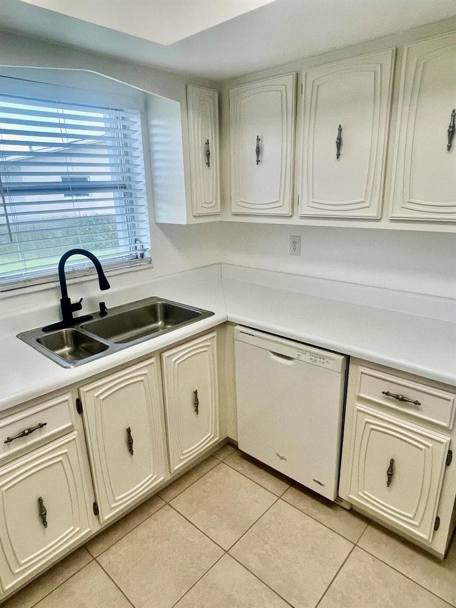 2521 Emory Drive W F photo 9