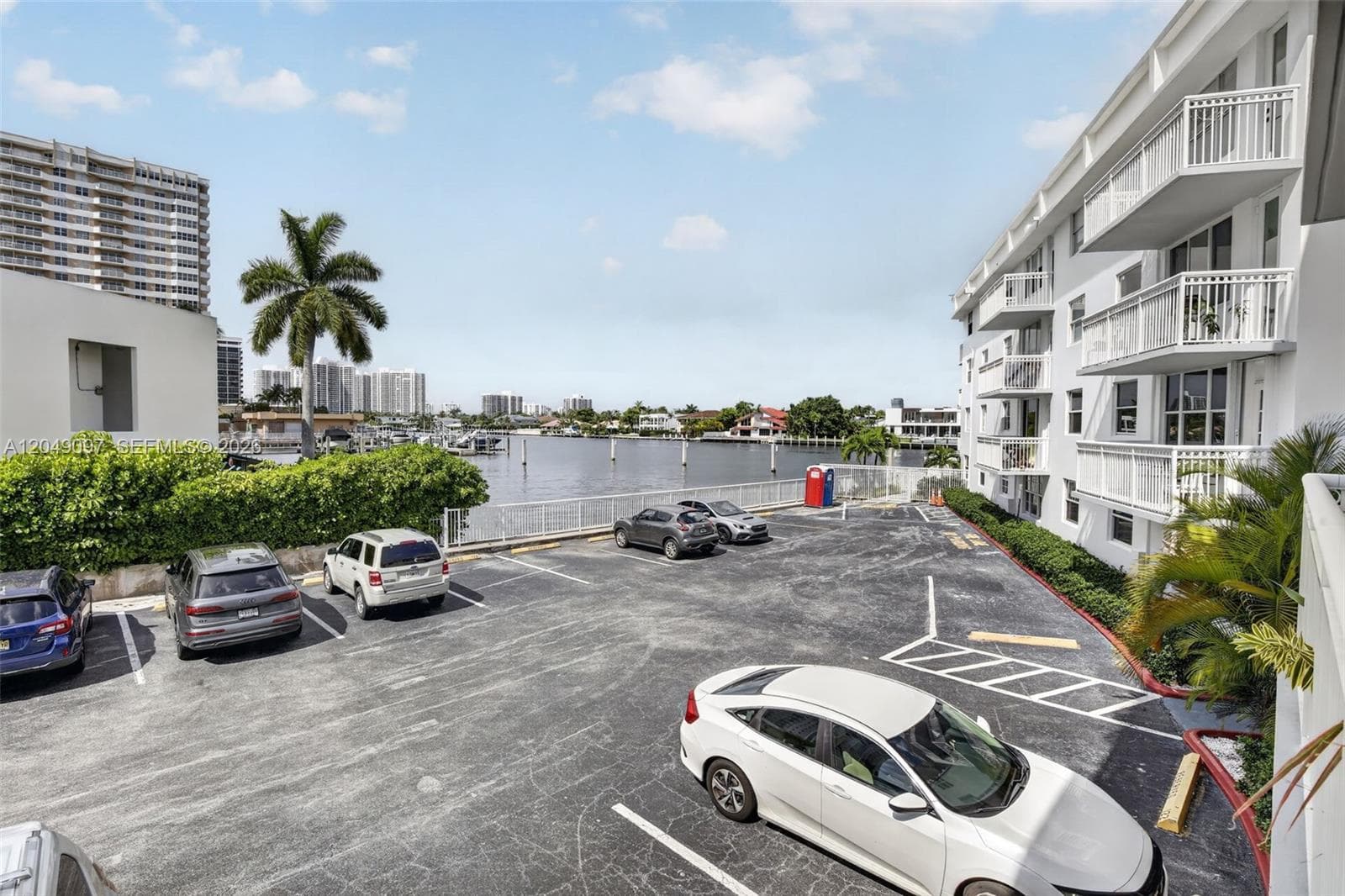 1913 S Ocean Dr 225 photo 1