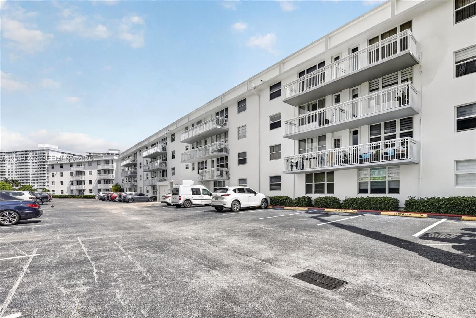 1913 S Ocean Dr 225 photo 4