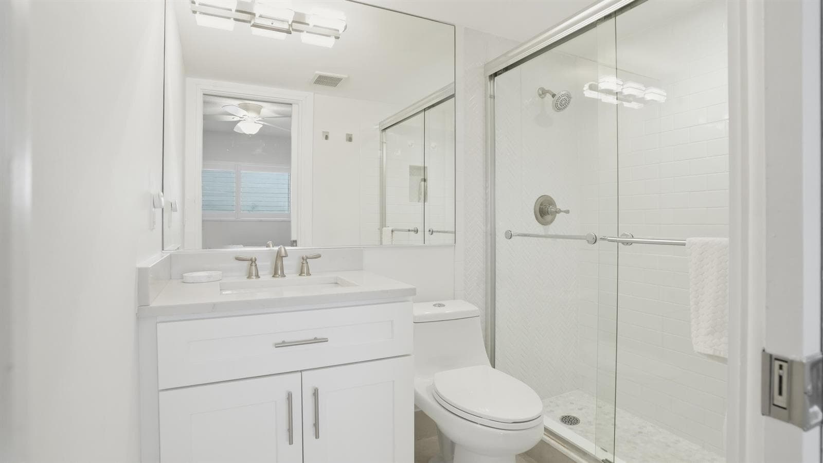 921 Spanish Circle 436 photo 14