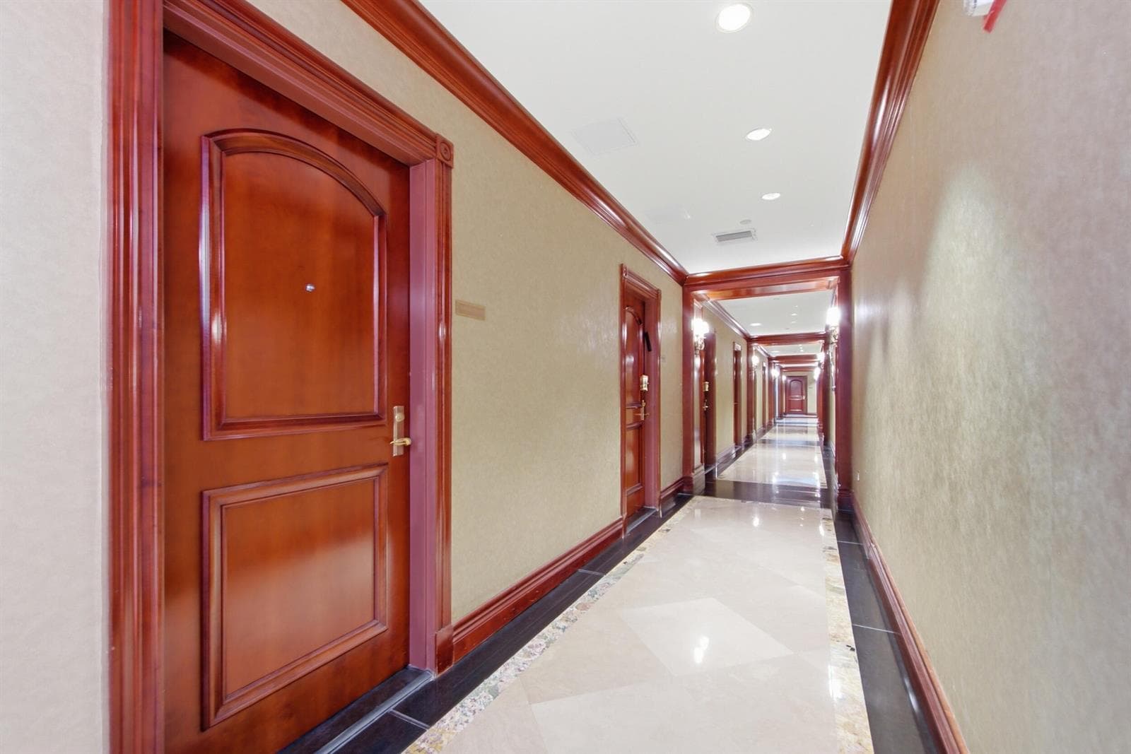 9595 Collins Avenue N10i photo 10