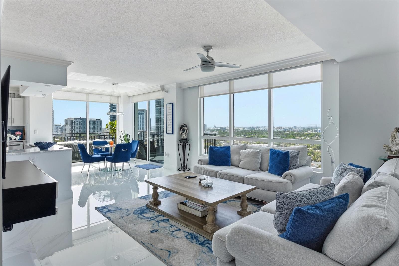 600 W Las Olas Boulevard 1808s photo 2