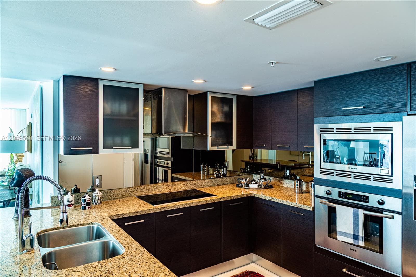 9400 W Bay Harbor Dr 501 photo 11