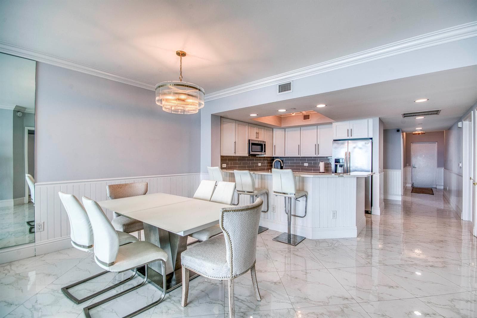 2650 Lake Shore Drive 2303 photo 17