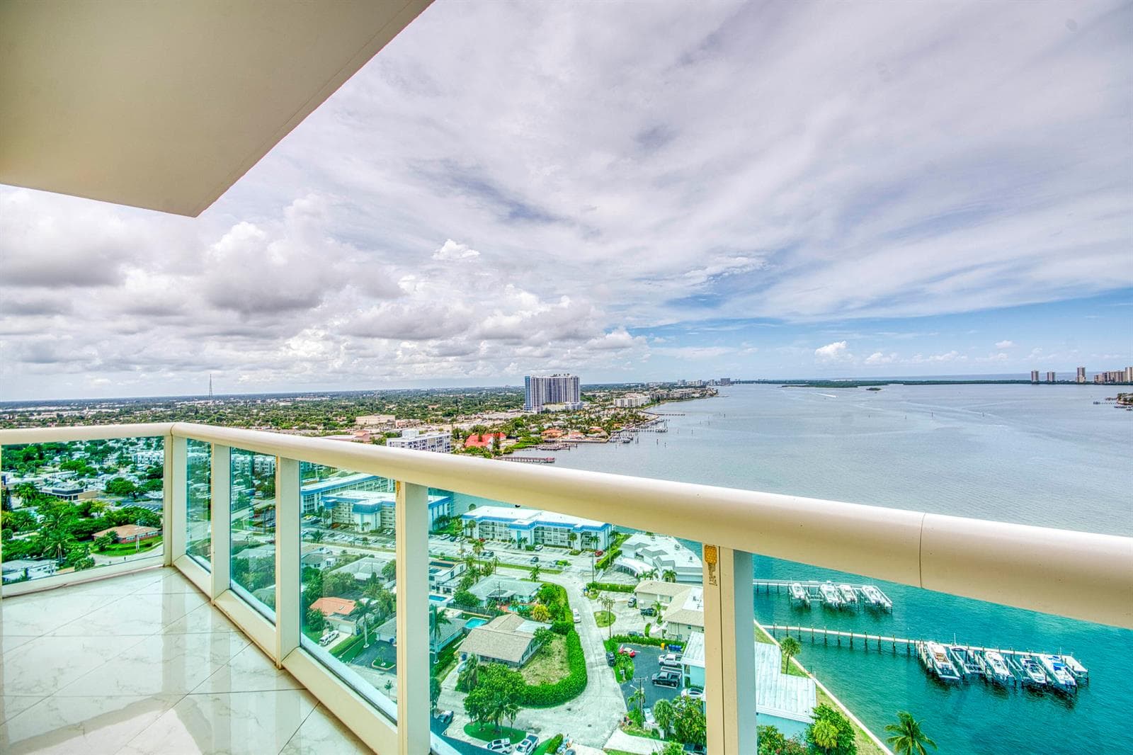 2650 Lake Shore Drive 2303 photo 12