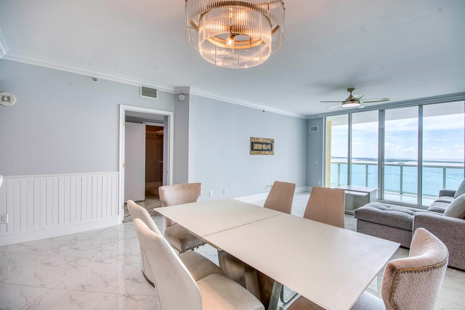 2650 Lake Shore Drive 2303 photo 7