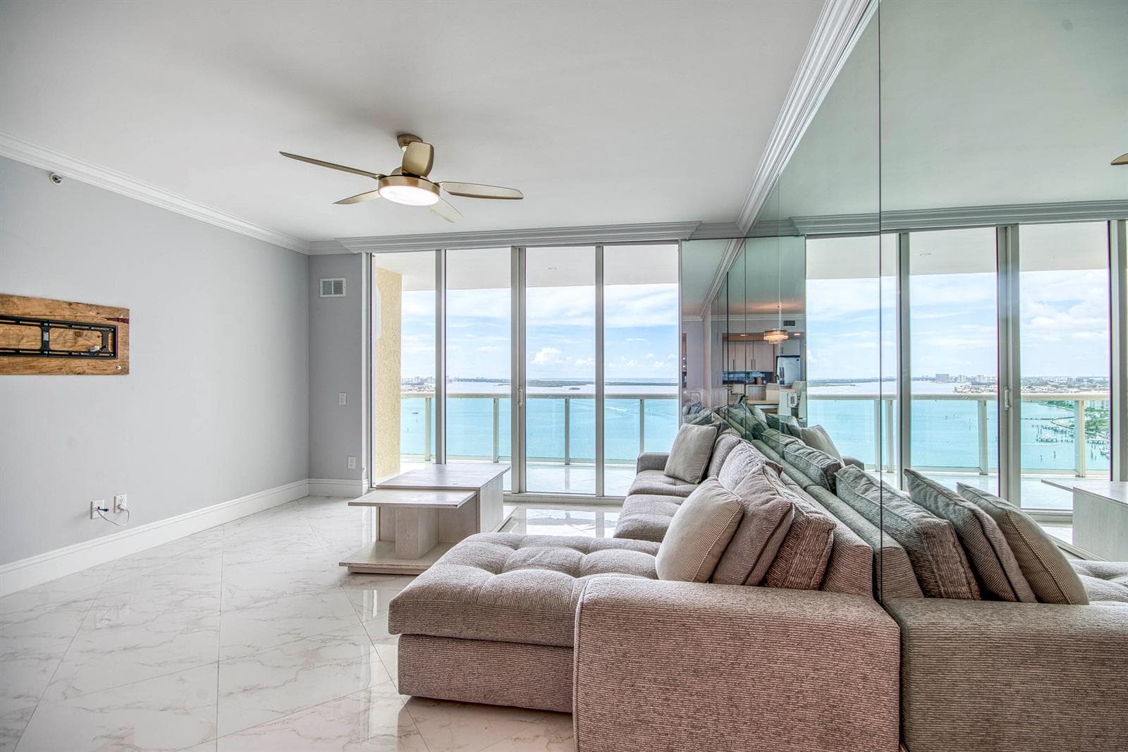 2650 Lake Shore Drive 2303 photo 9