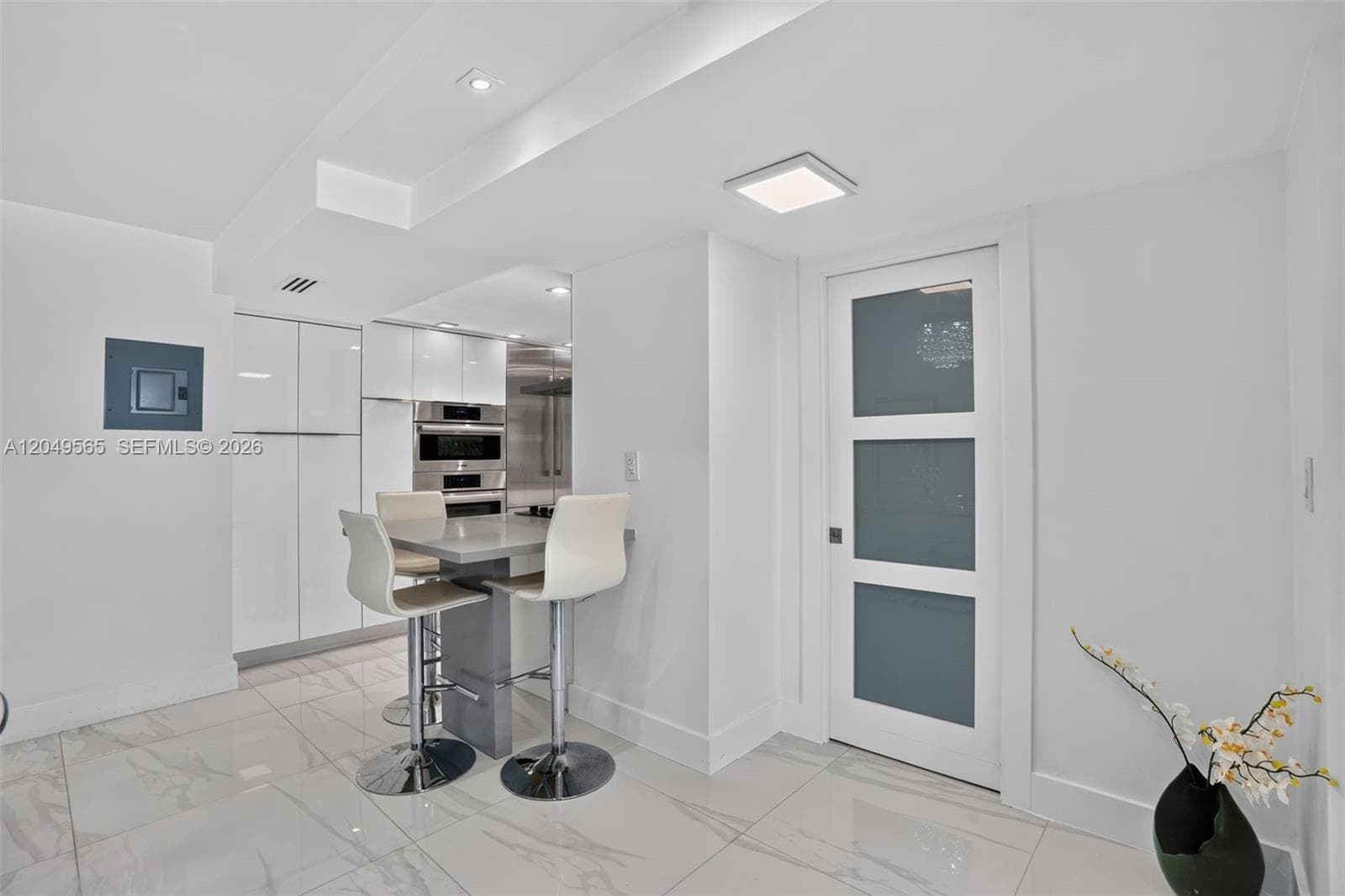 6039 Collins Ave 1624 photo 6