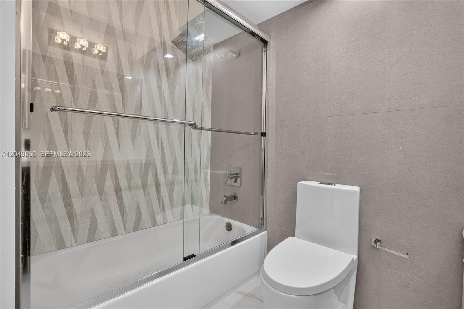 6039 Collins Ave 1624 photo 20