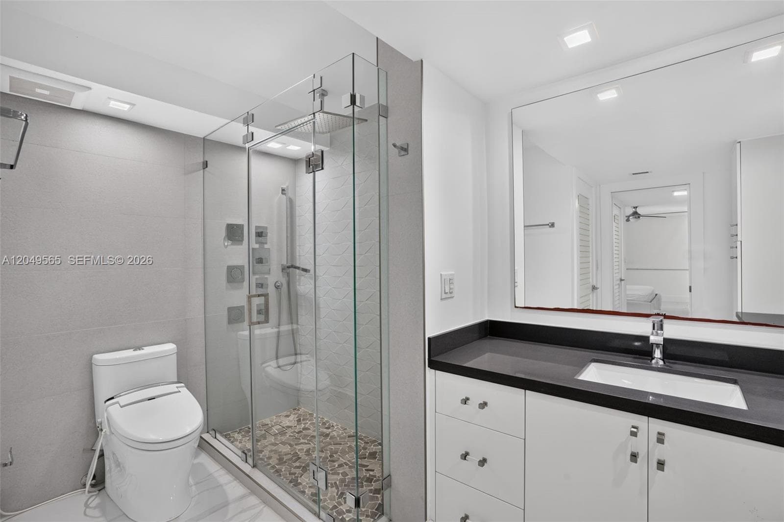 6039 Collins Ave 1624 photo 15