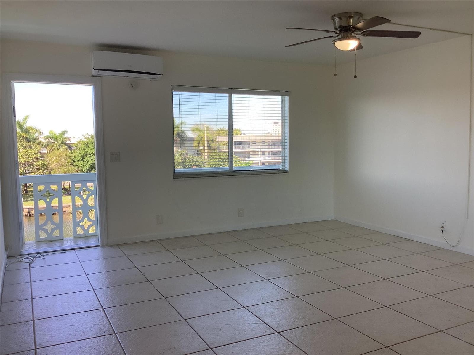 455 Golden Isles Drive 307 photo 2