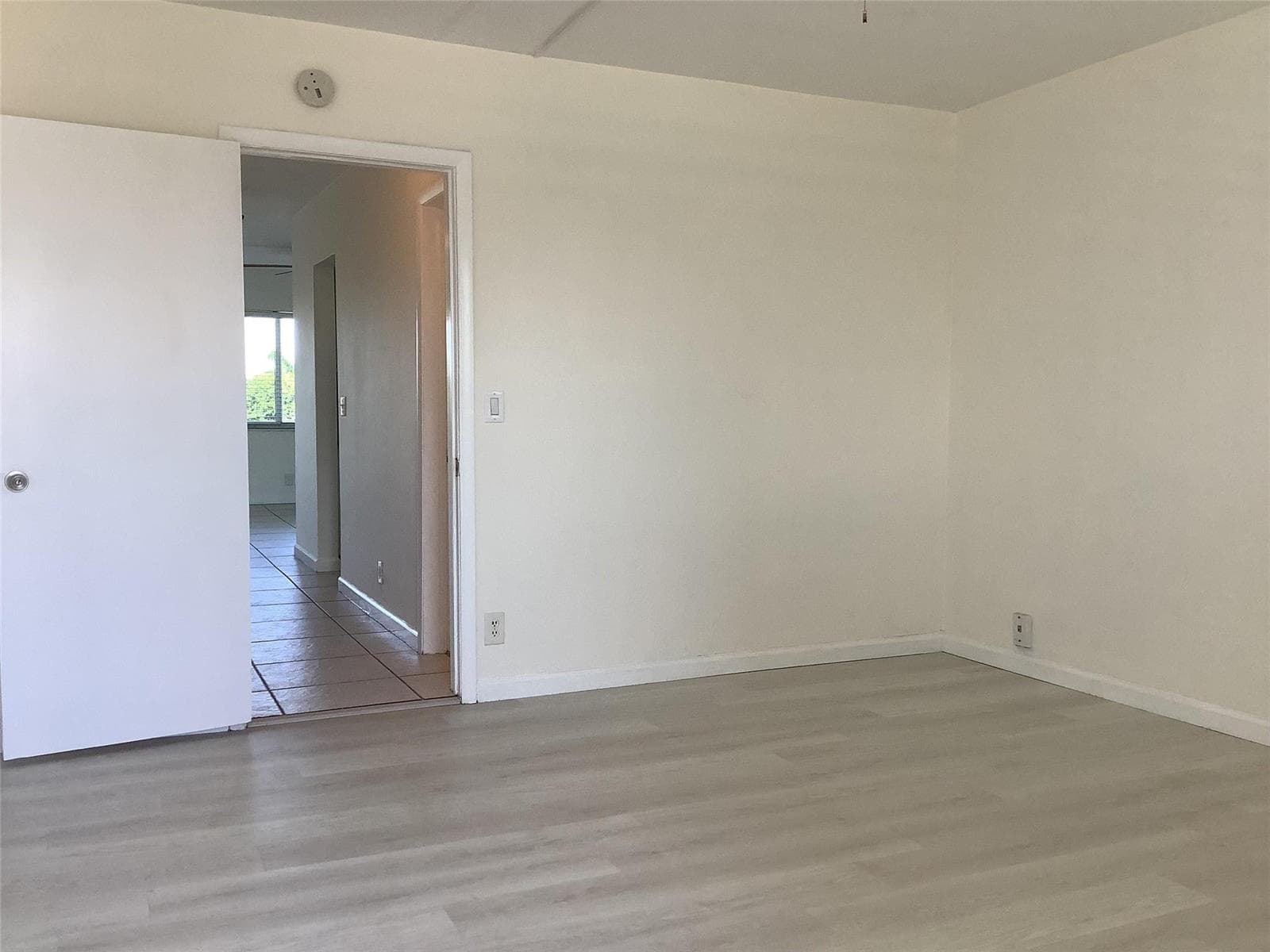 455 Golden Isles Drive 307 photo 11