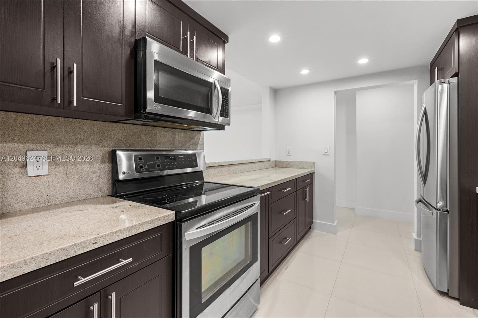 2457 Collins Ave 307 photo 5