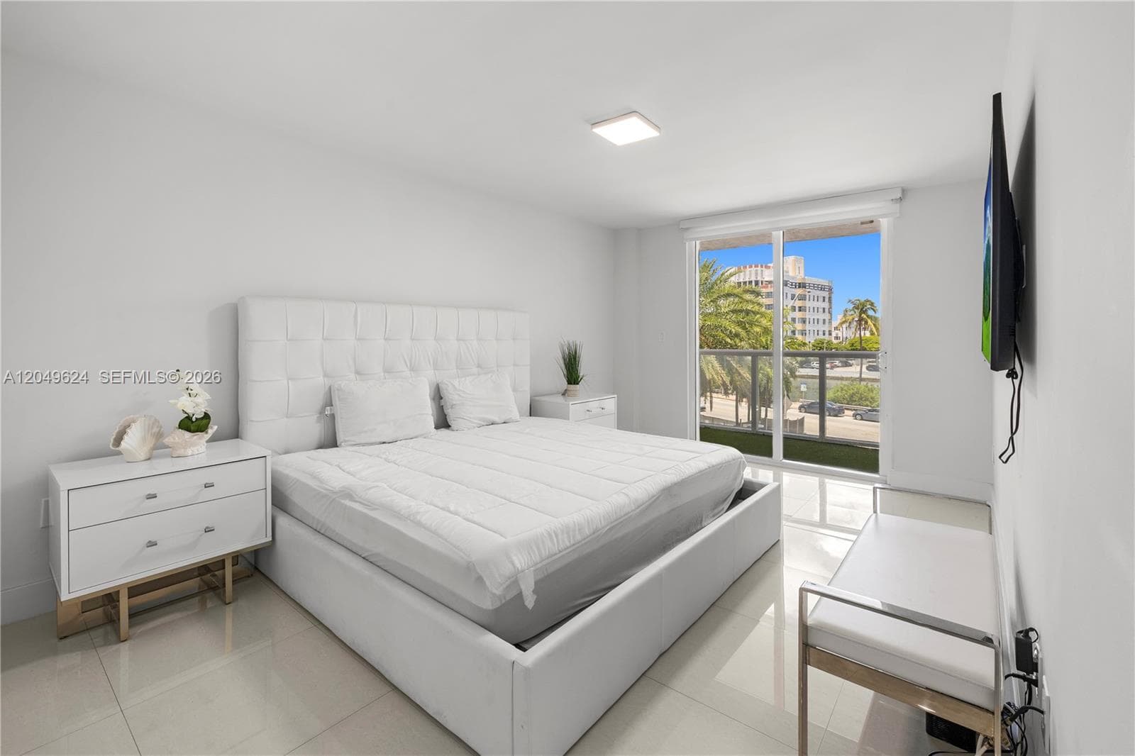 2457 Collins Ave 307 photo 10