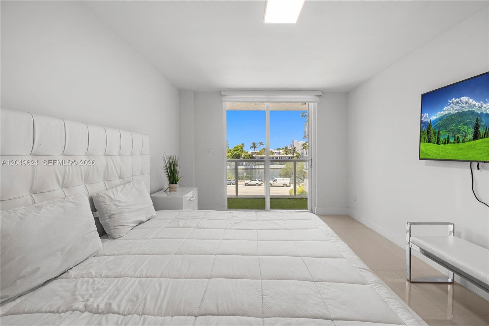 2457 Collins Ave 307 photo 14