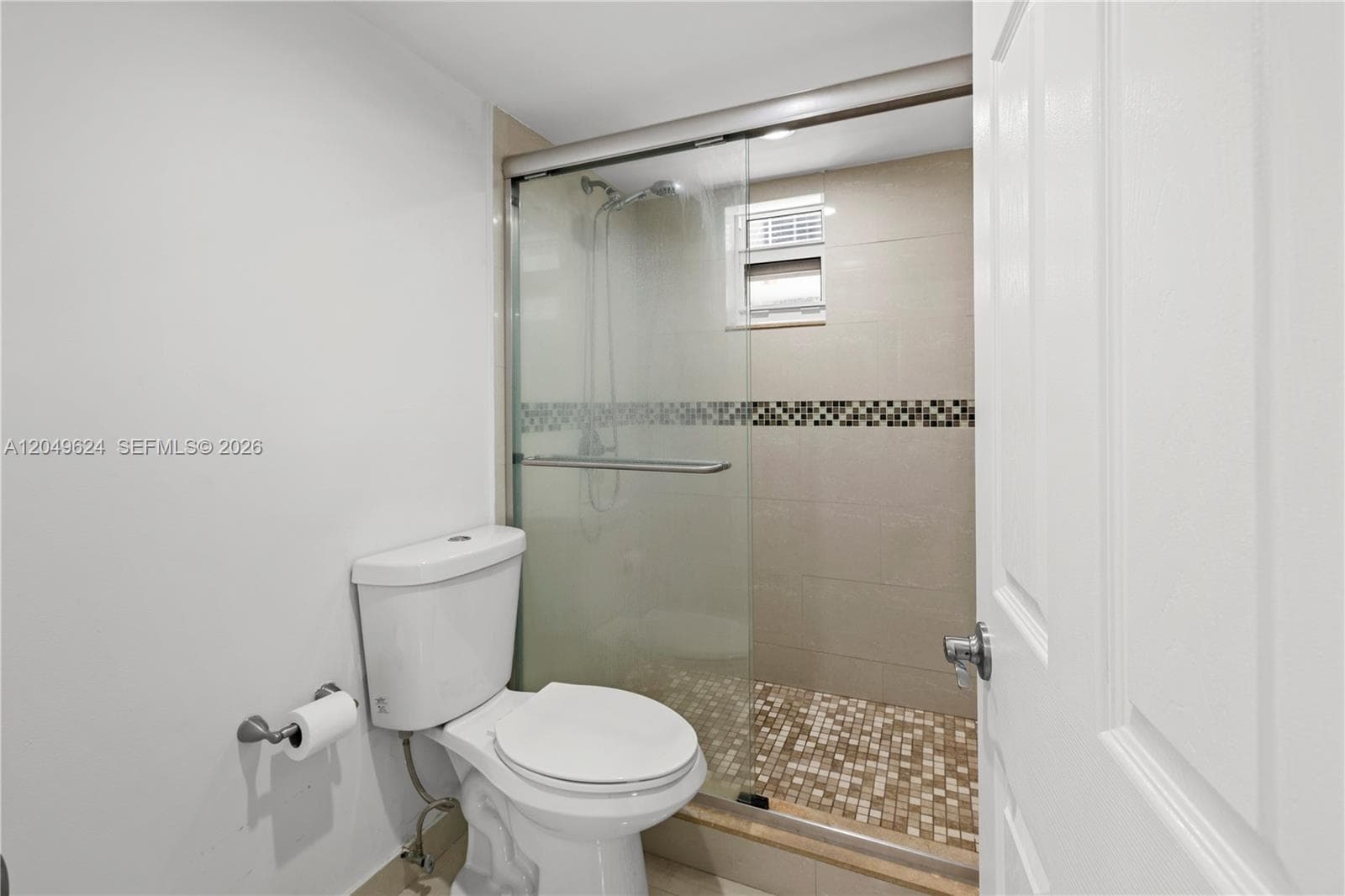 2457 Collins Ave 307 photo 11