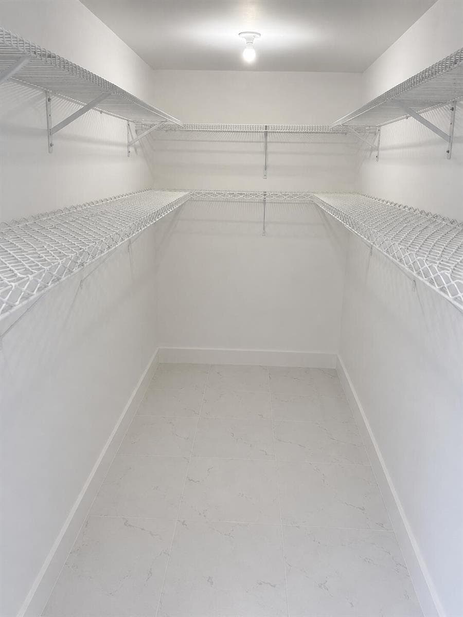 1505 N Riverside Drive 508 photo 9