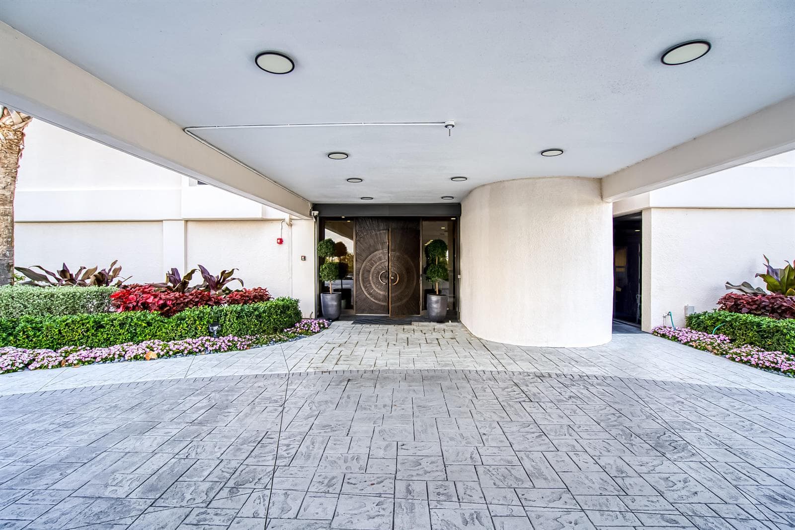 5380 N Ocean Drive 22g photo 5