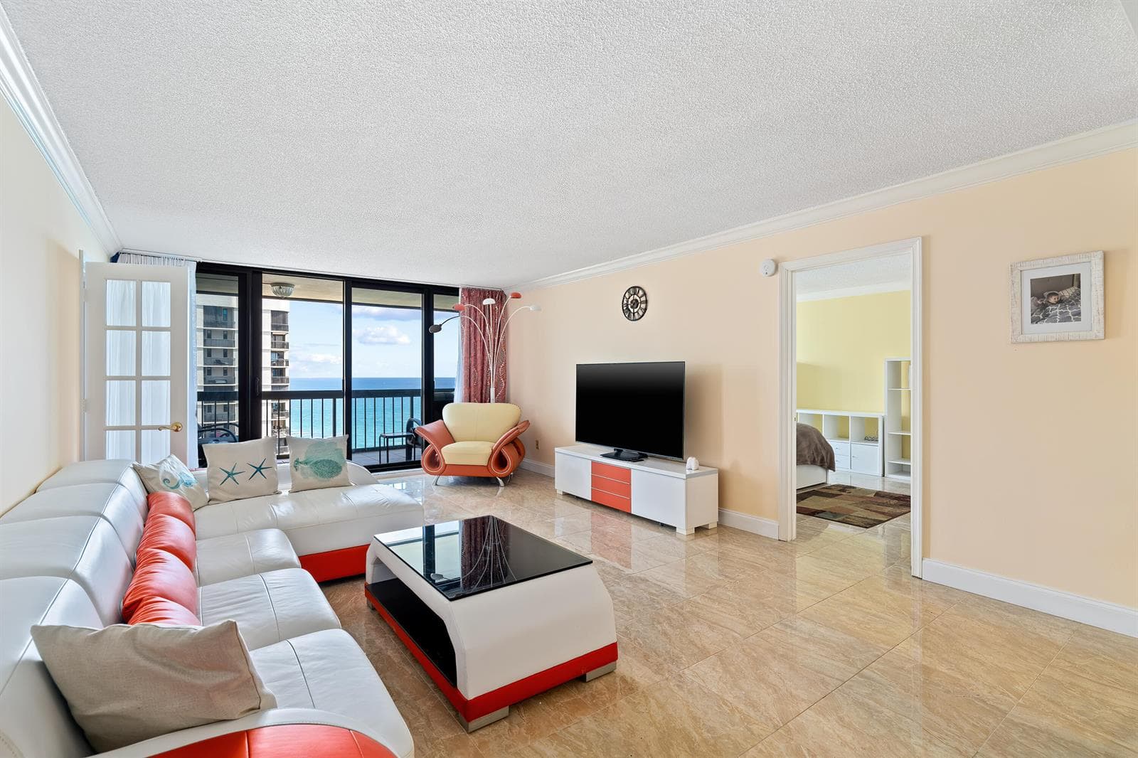 5380 N Ocean Drive 22g photo 14