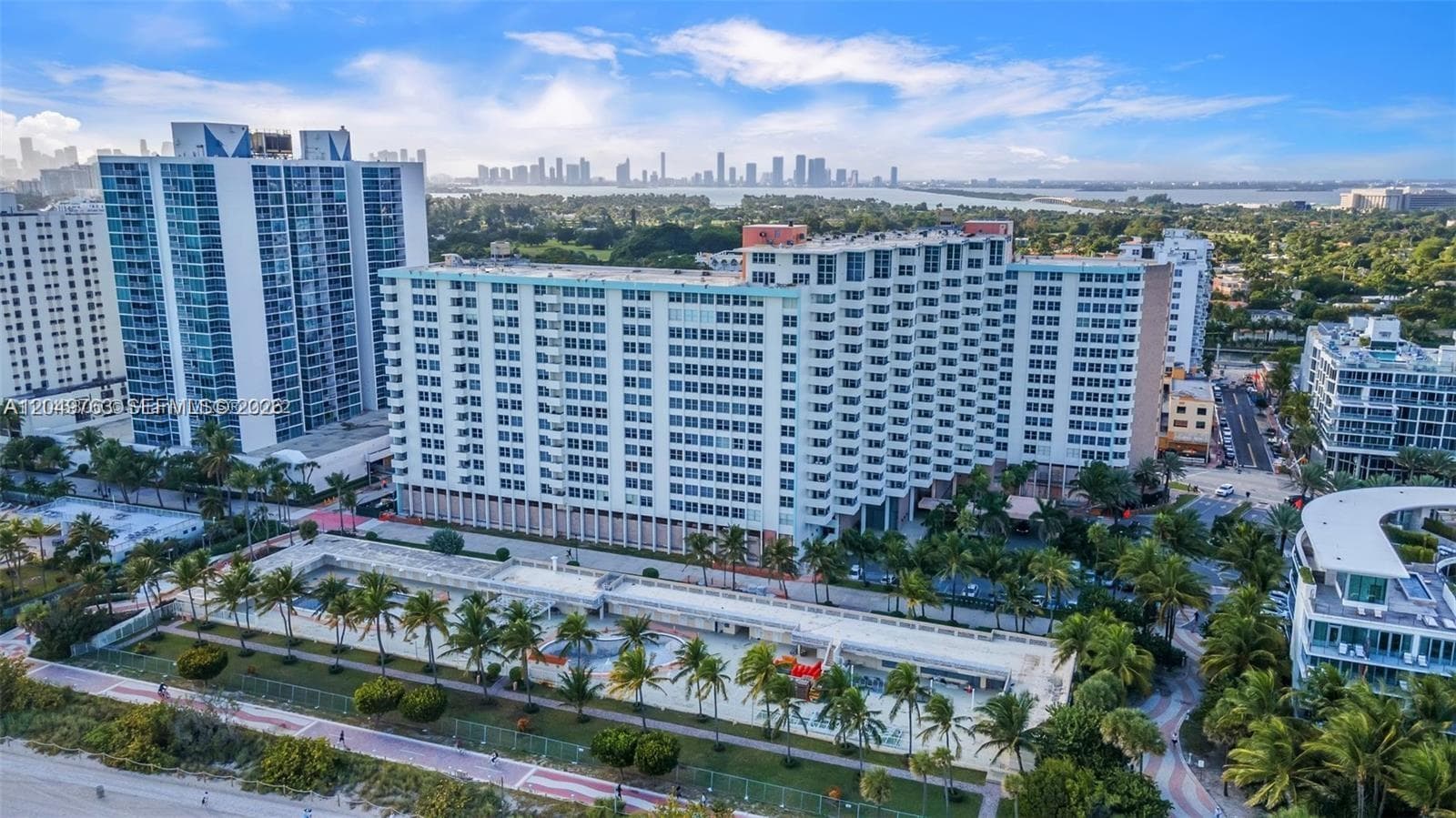 2899 Collins Ave 938 photo 23