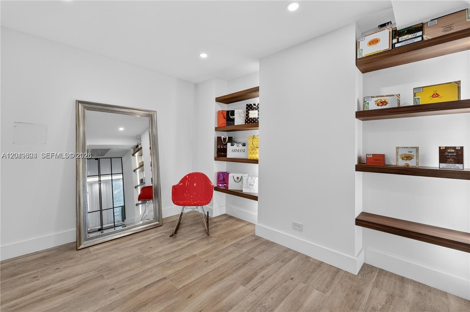 2301 Collins Ave 414 photo 23