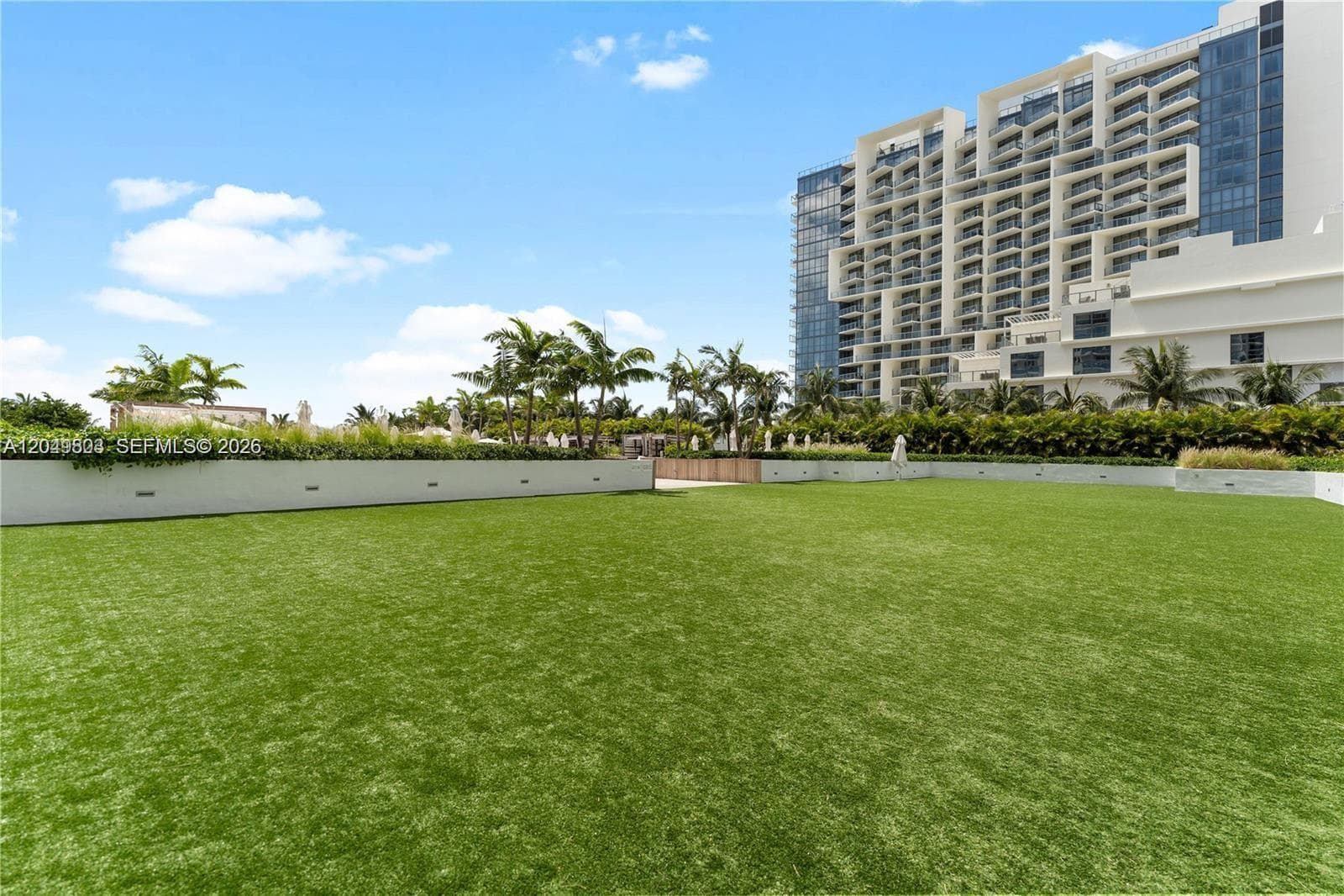 2301 Collins Ave 414 photo 13
