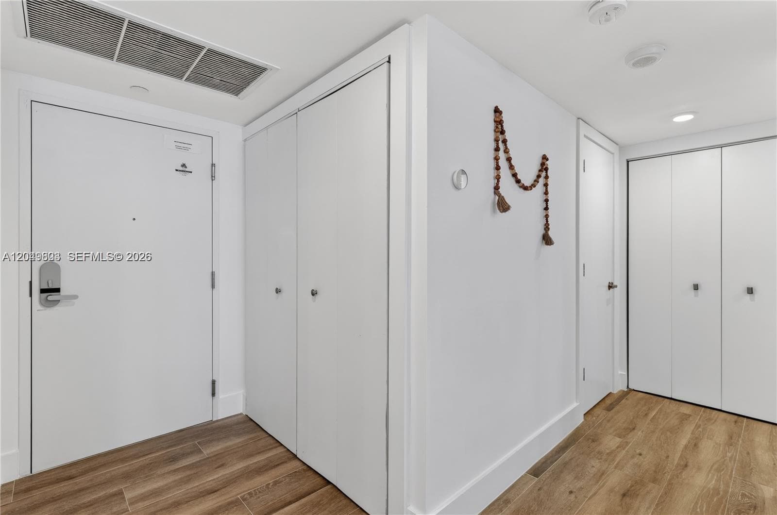 2301 Collins Ave 414 photo 16