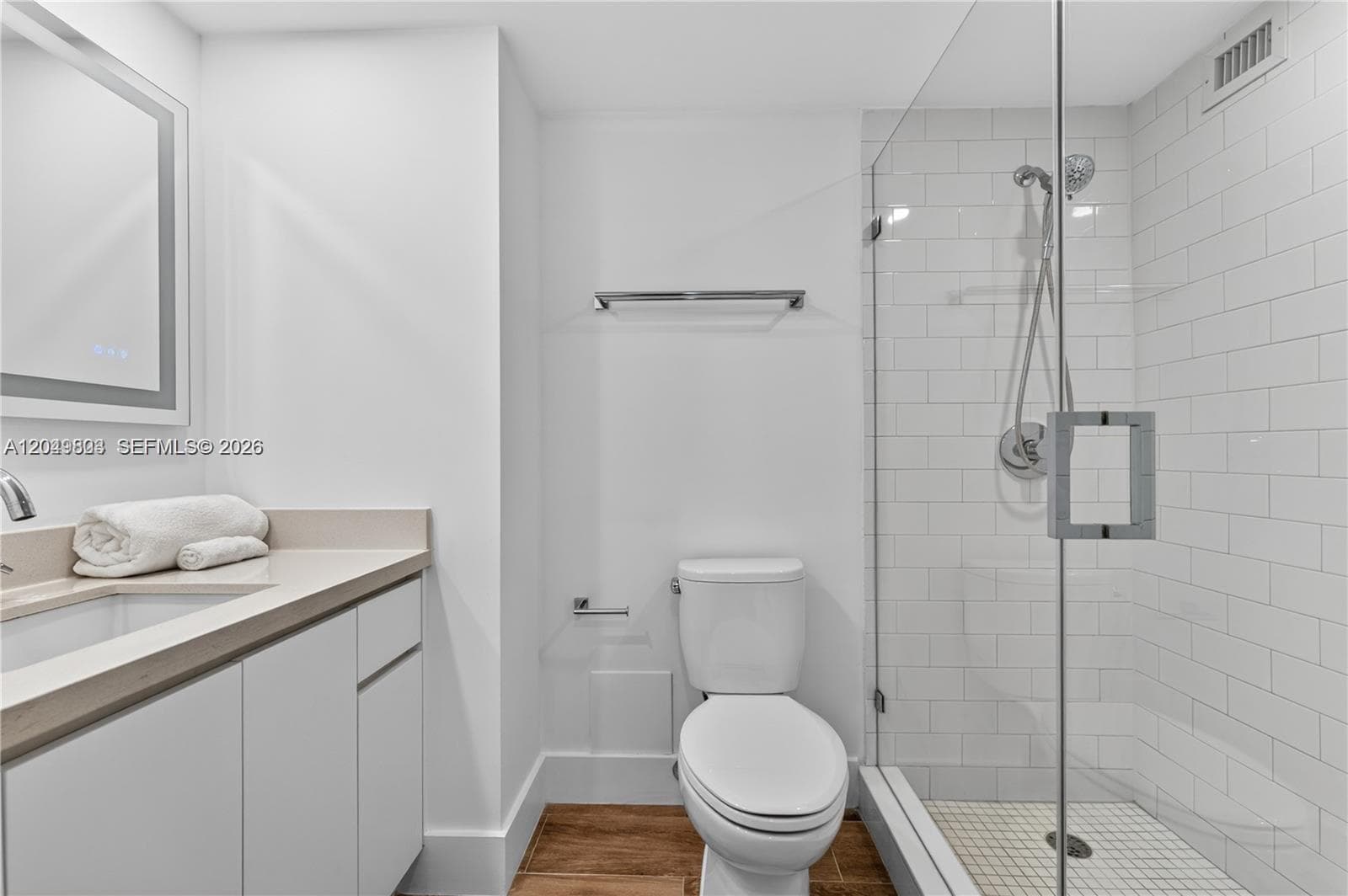2301 Collins Ave 414 photo 21