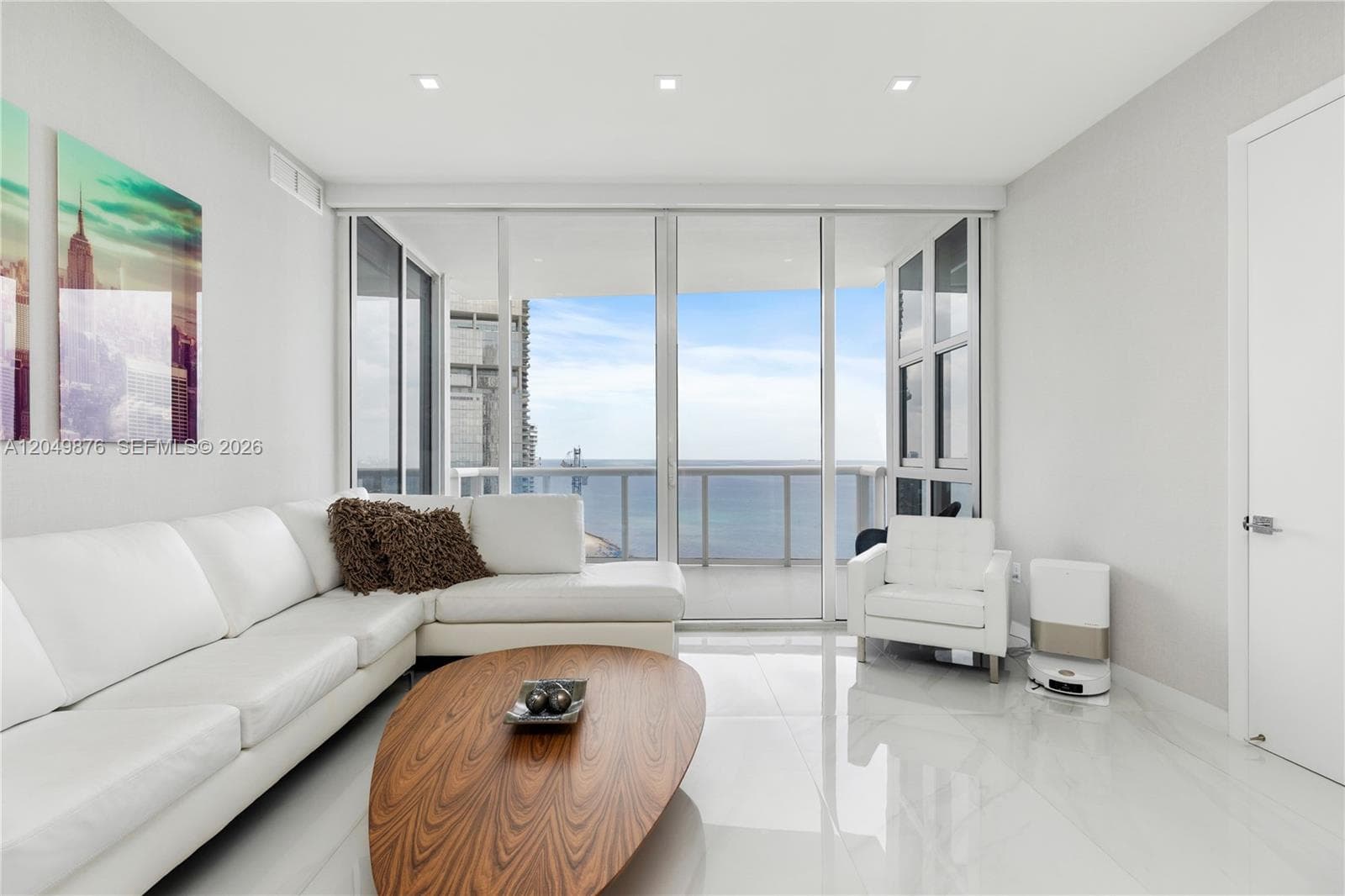18201 Collins Ave 3504 photo 2