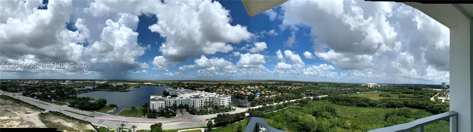 2000 W Metropica Way 1603 photo 4