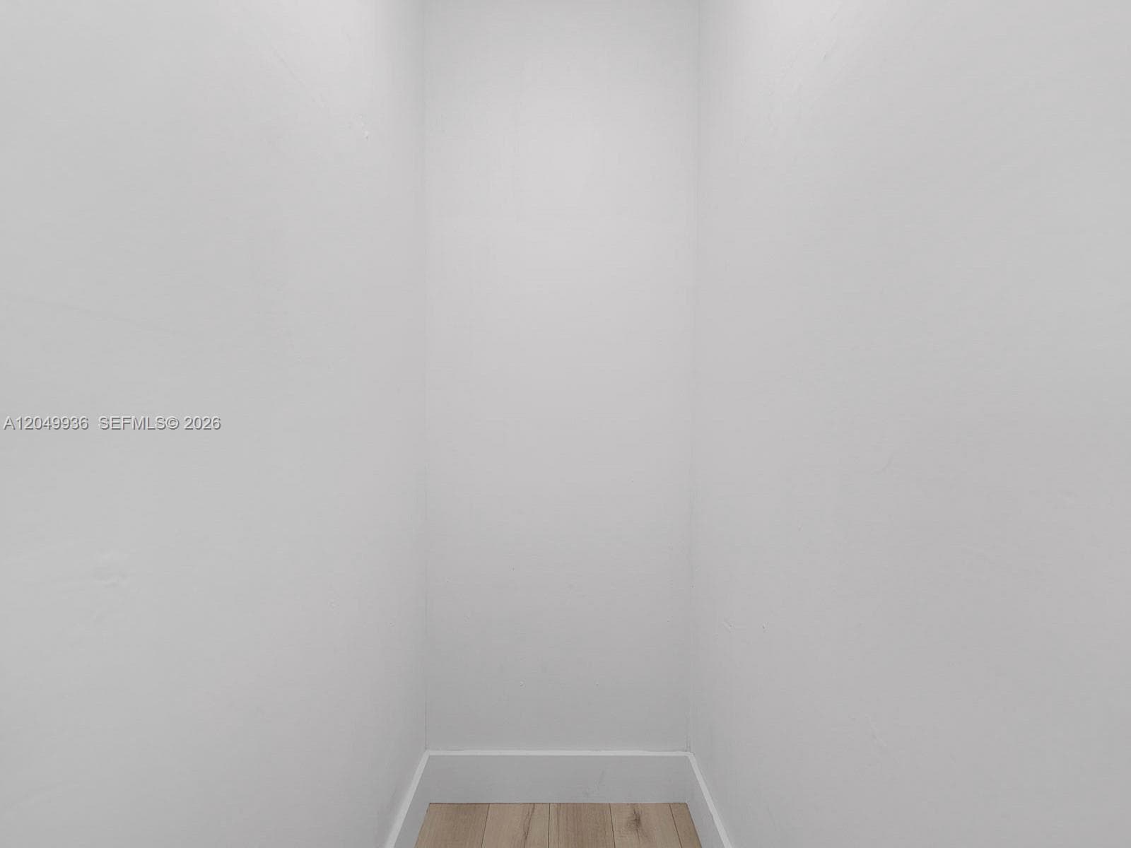 401 Ocean Dr 403 photo 23