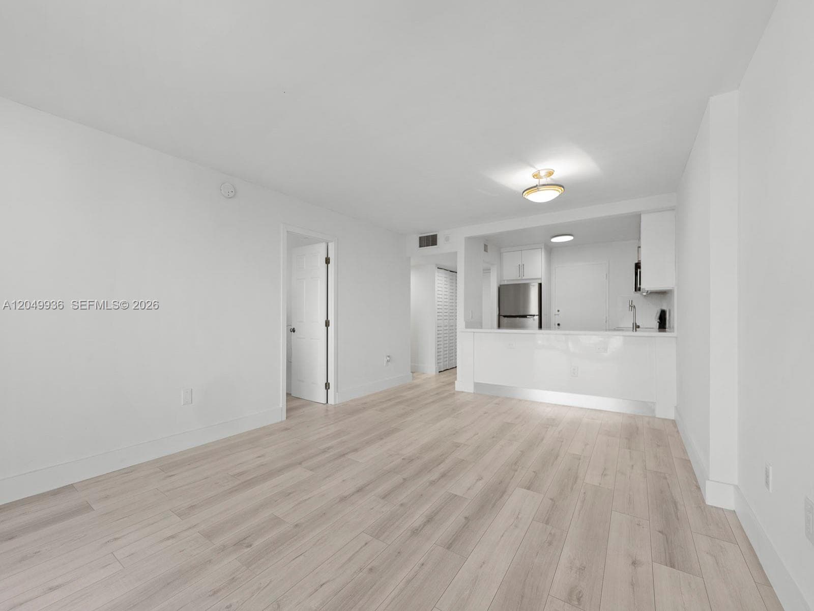 401 Ocean Dr 403 photo 12