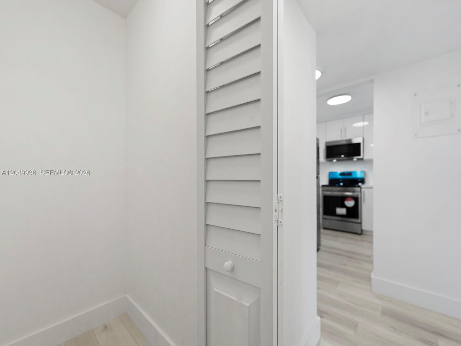 401 Ocean Dr 403 photo 22