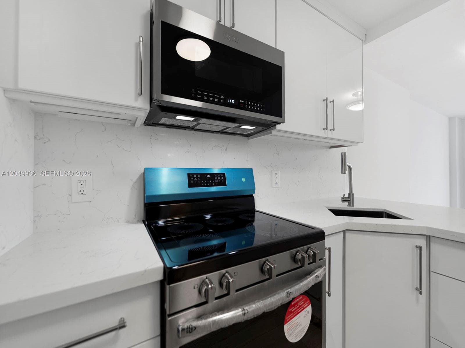 401 Ocean Dr 403 photo 4