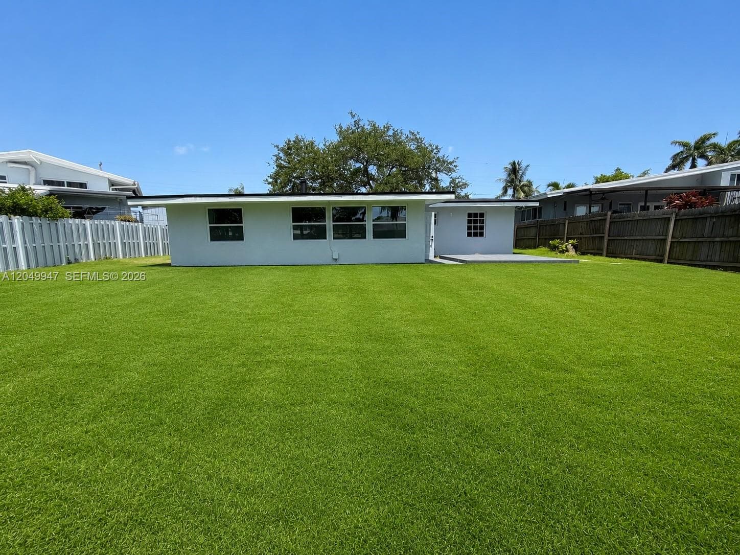 2649 Key Largo Ln . photo 6