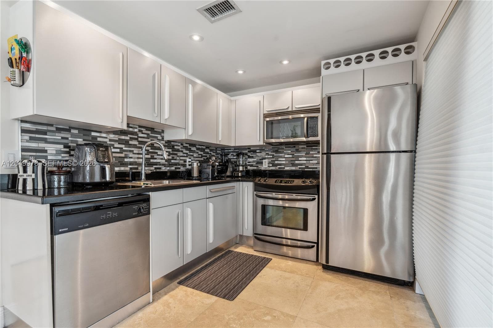 7700 Collins Ave 3 photo 13