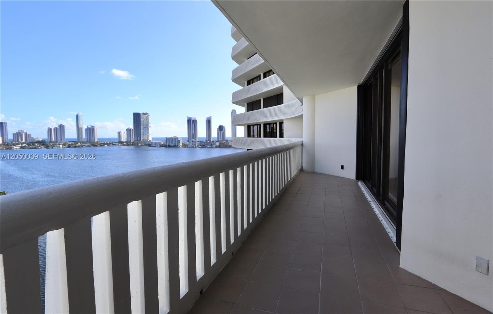 3000 Island Blvd 1603 photo 17