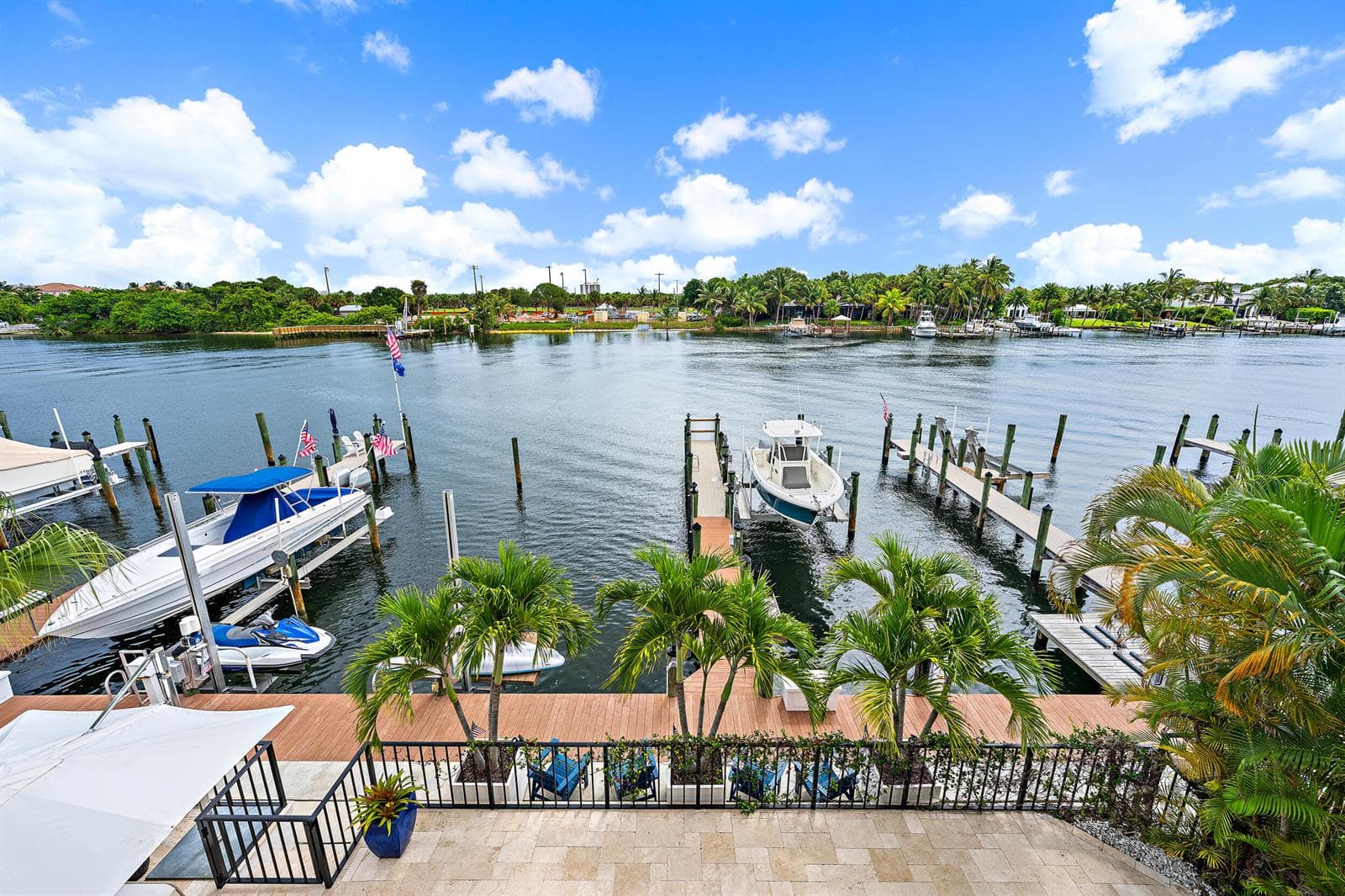 13348 Mangrove Isle Drive photo 5