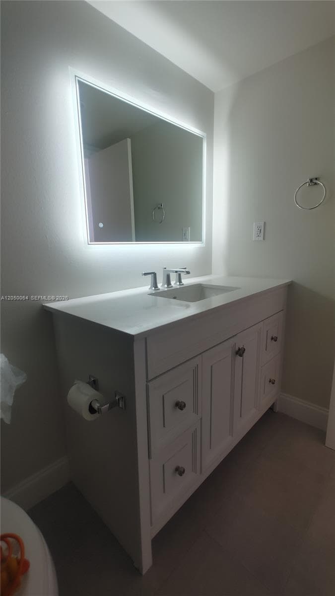 1000 Parkview Dr 125 photo 6