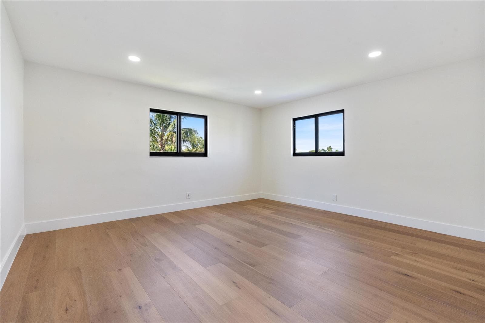 3711 NE 27th Avenue photo 24